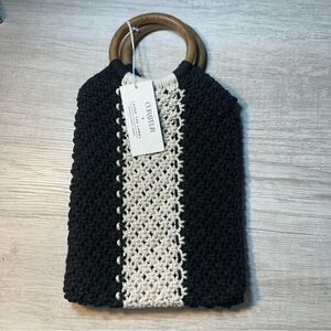 Laude the Label Black and White Knit Handbag 😻
